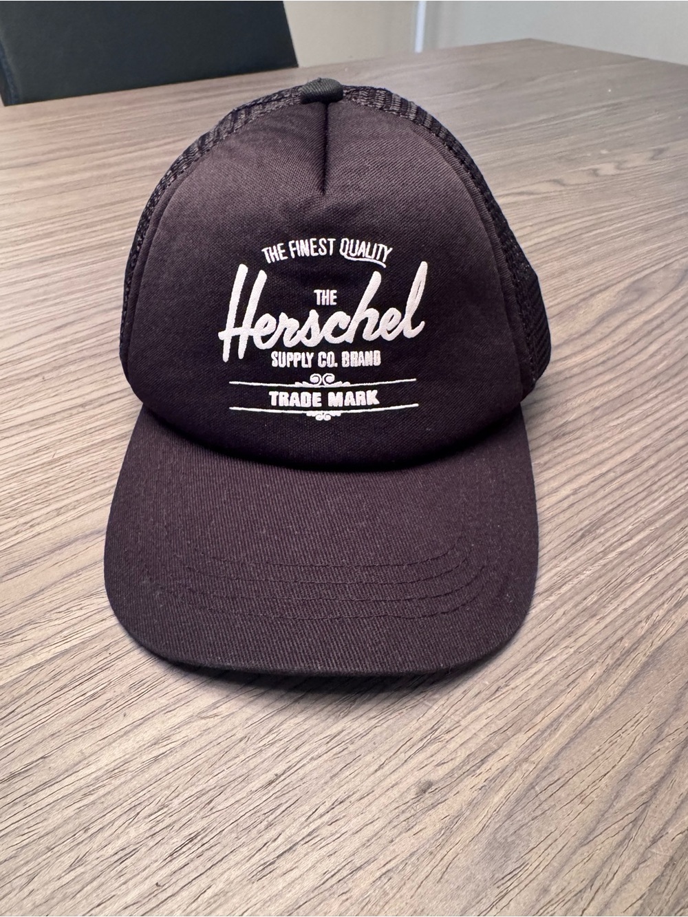 🌟3/$20 - Herschel Supply Company Black Trucker Cap